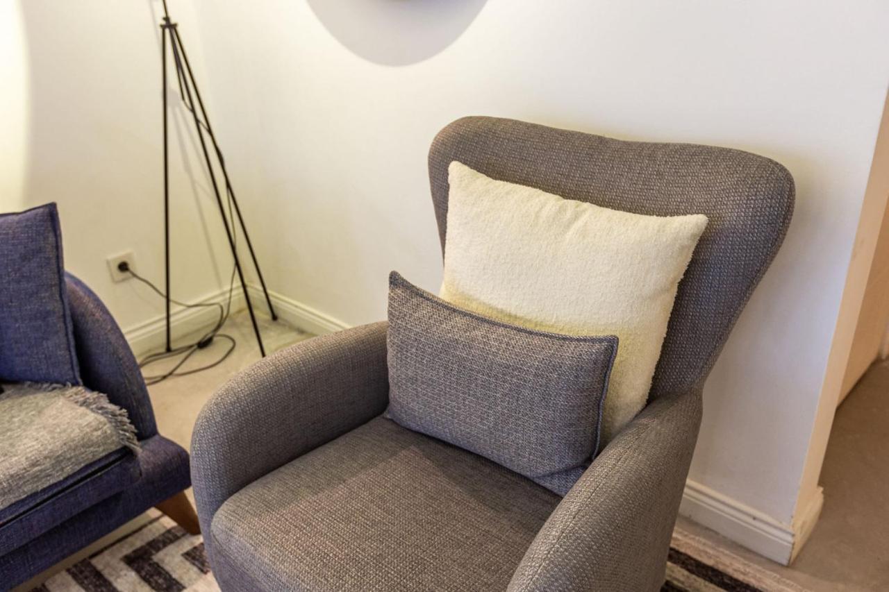 Excellent Flat With Lovely Backyard In Cihangir イスタンブール エクステリア 写真