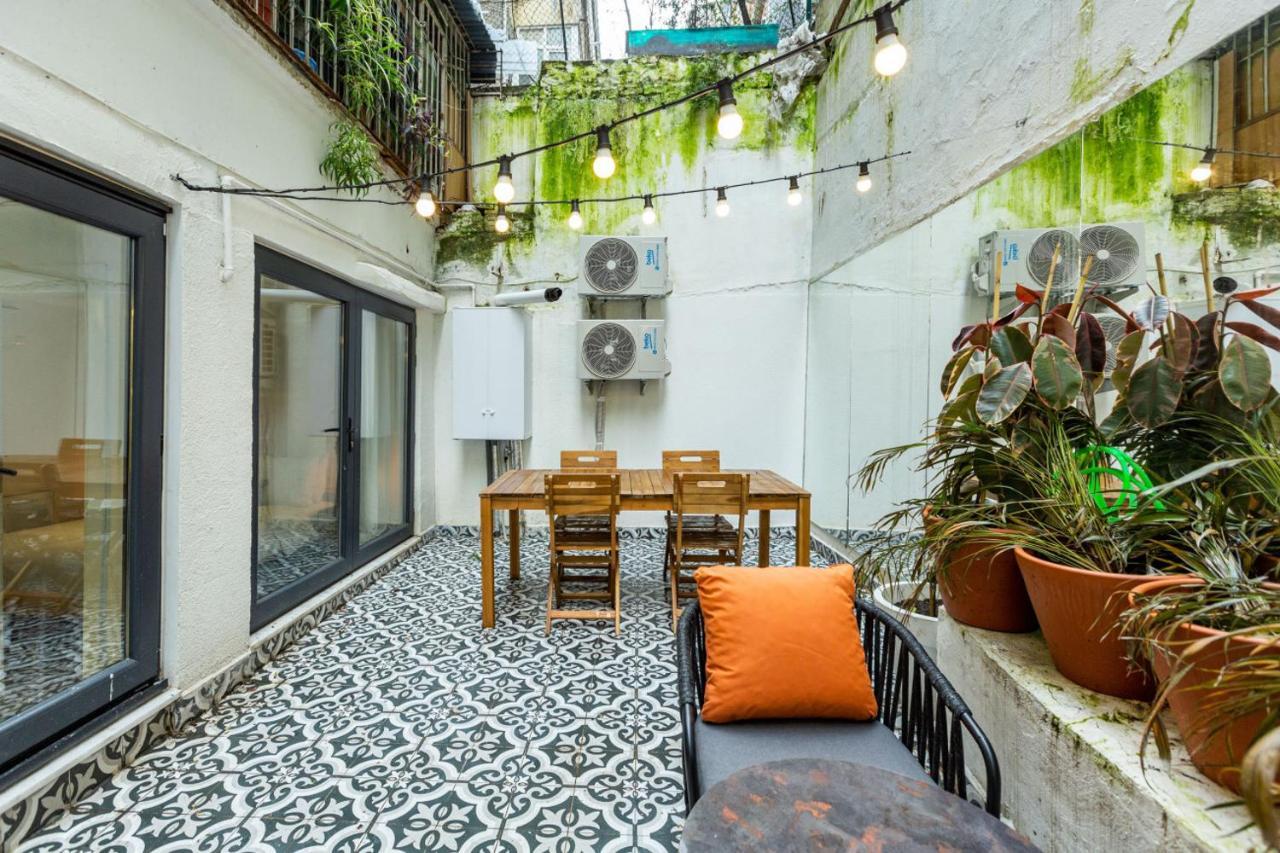 Excellent Flat With Lovely Backyard In Cihangir イスタンブール エクステリア 写真